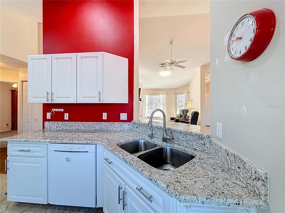 En Venta: $269,000 (3 camas, 2 baños, 1528 Pies cuadrados)