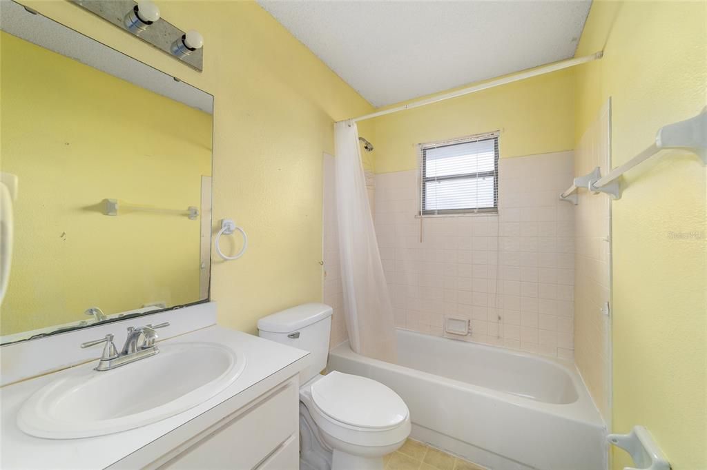 待售: $235,000 (3 贝兹, 2 浴室, 1567 平方英尺)