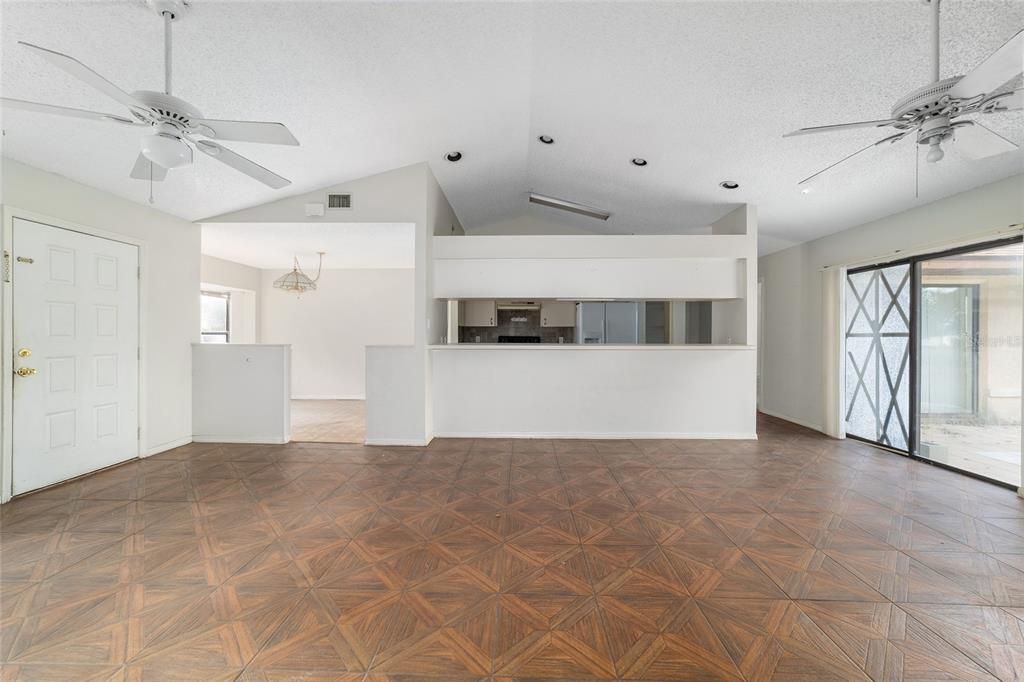 待售: $235,000 (3 贝兹, 2 浴室, 1567 平方英尺)