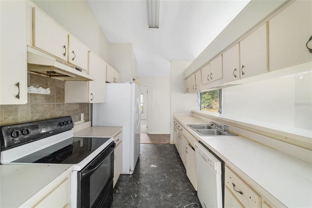 待售: $235,000 (3 贝兹, 2 浴室, 1567 平方英尺)