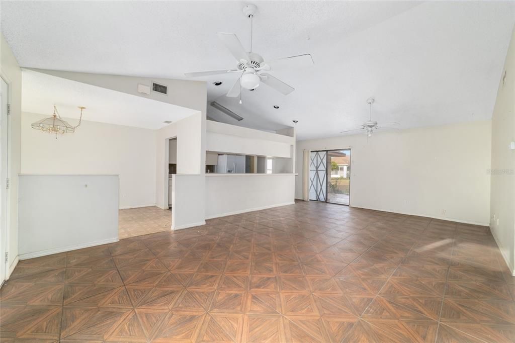 待售: $235,000 (3 贝兹, 2 浴室, 1567 平方英尺)