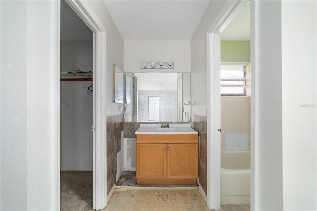 待售: $235,000 (3 贝兹, 2 浴室, 1567 平方英尺)