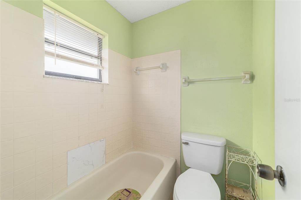 待售: $235,000 (3 贝兹, 2 浴室, 1567 平方英尺)