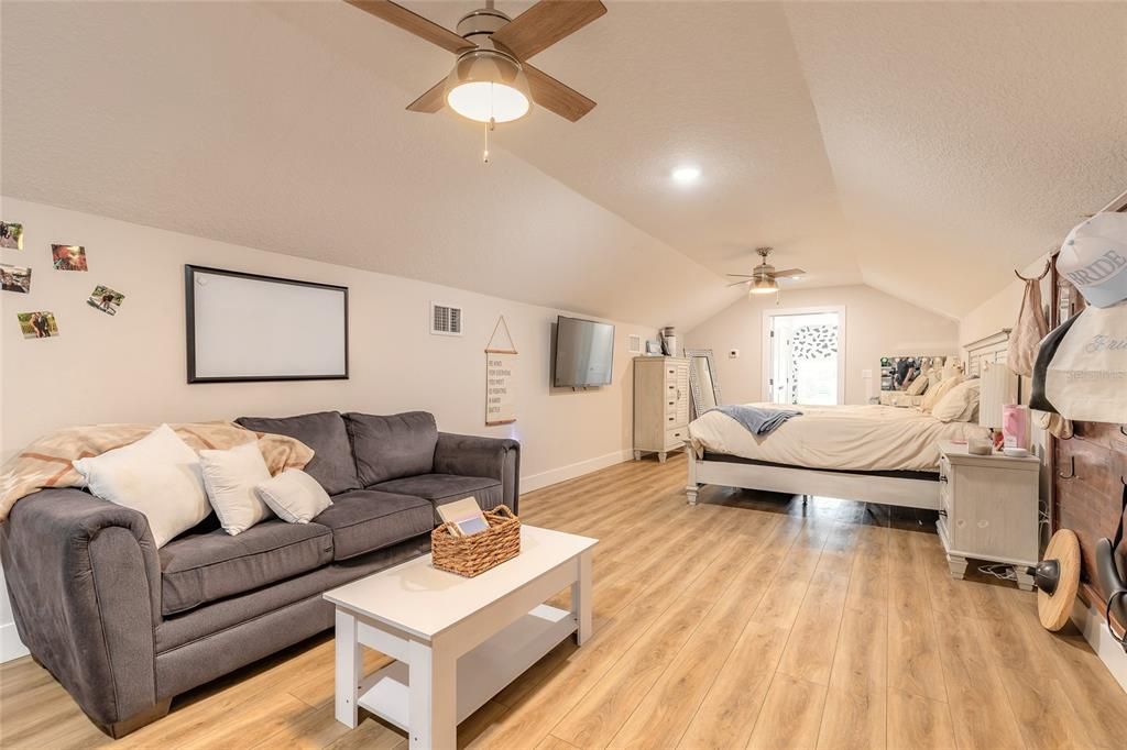 Active With Contract: $1,499,000 (4 beds, 3 baths, 3694 Square Feet)