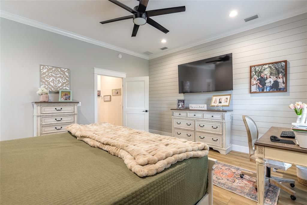 Active With Contract: $1,499,000 (4 beds, 3 baths, 3694 Square Feet)