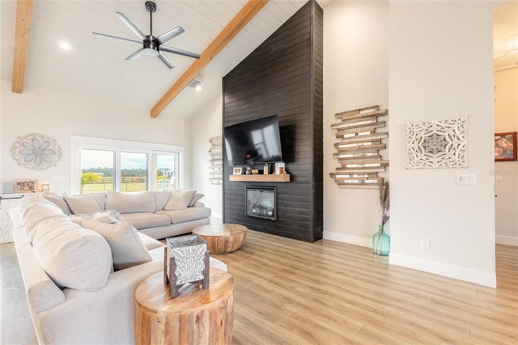 Active With Contract: $1,499,000 (4 beds, 3 baths, 3694 Square Feet)