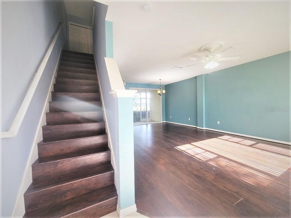 For Rent: $1,650 (2 beds, 1 baths, 1140 Square Feet)