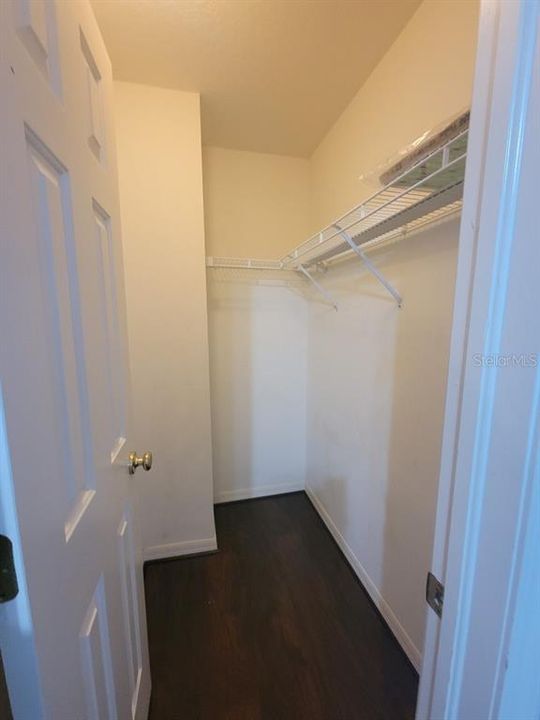 For Rent: $1,650 (2 beds, 1 baths, 1140 Square Feet)