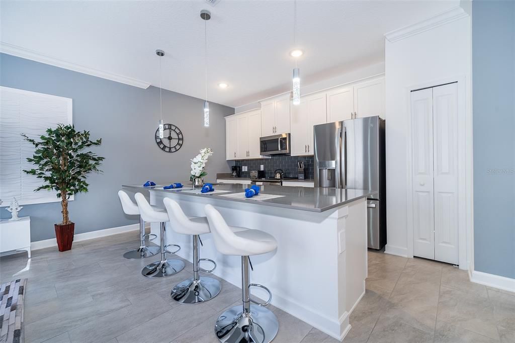 En Renta: $2,750 (4 camas, 3 baños, 1914 Pies cuadrados)