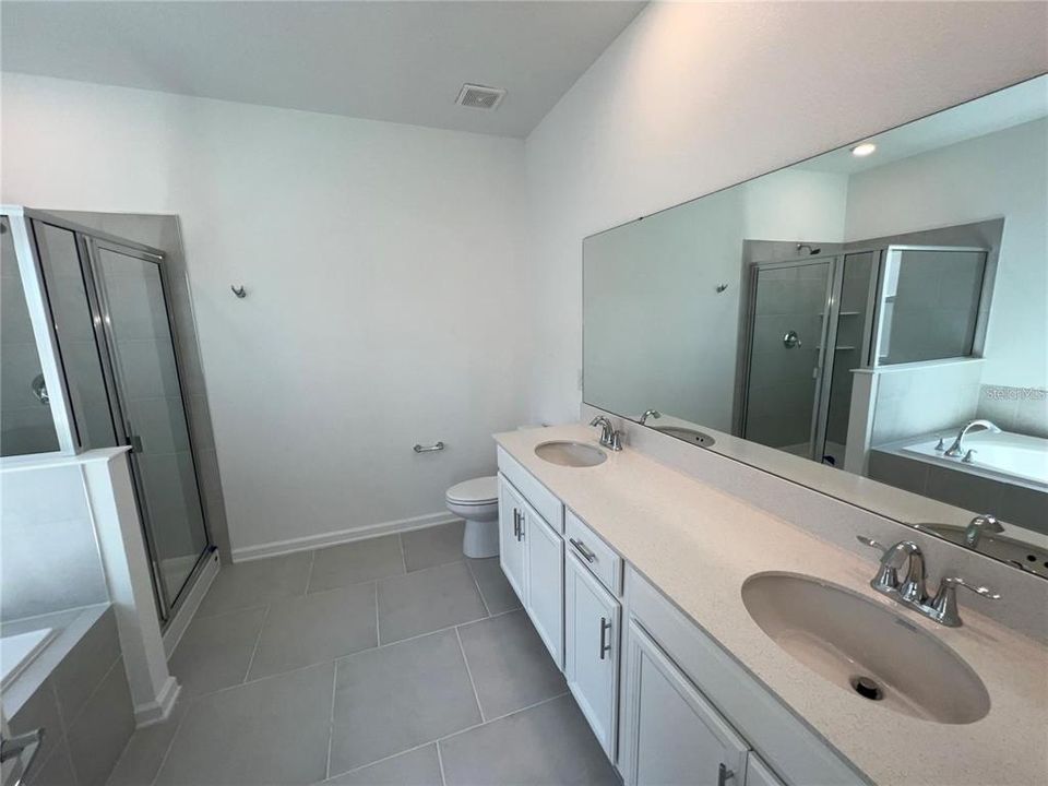 For Rent: $2,295 (4 beds, 2 baths, 2204 Square Feet)