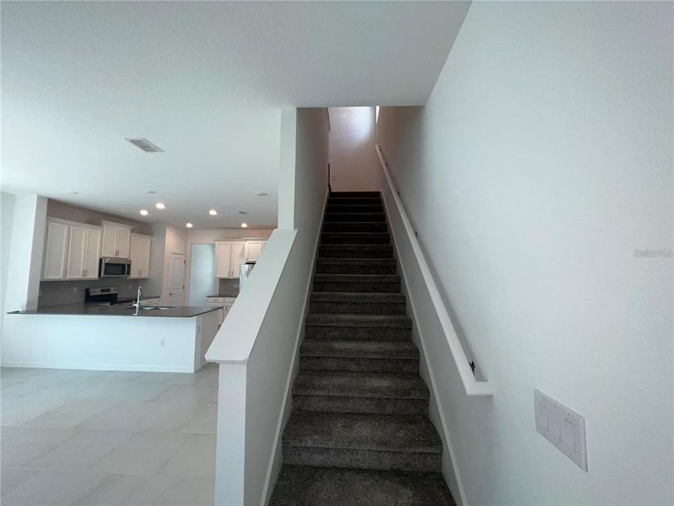 For Rent: $2,295 (4 beds, 2 baths, 2204 Square Feet)