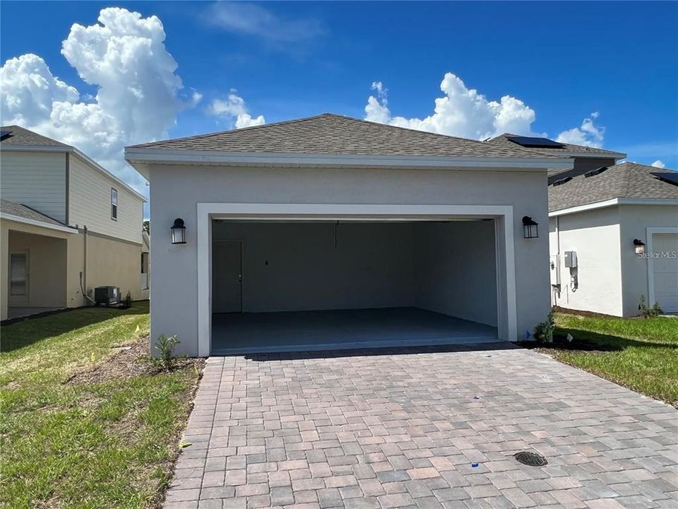 For Rent: $2,295 (4 beds, 2 baths, 2204 Square Feet)