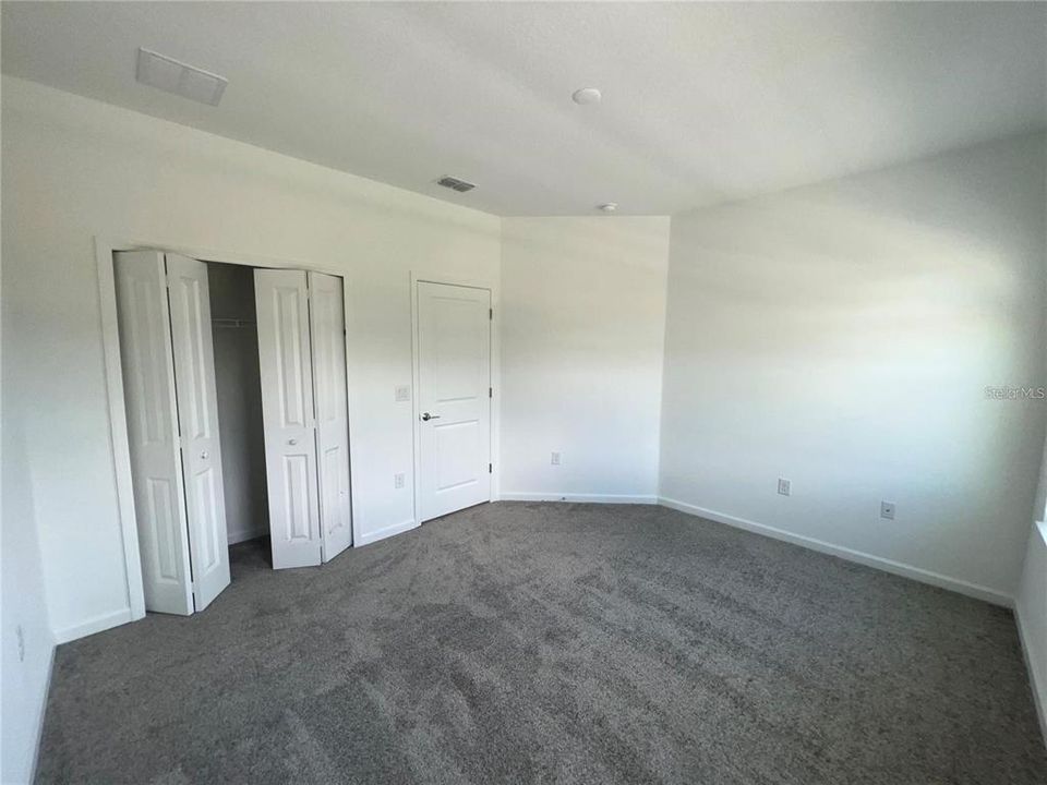For Rent: $2,295 (4 beds, 2 baths, 2204 Square Feet)