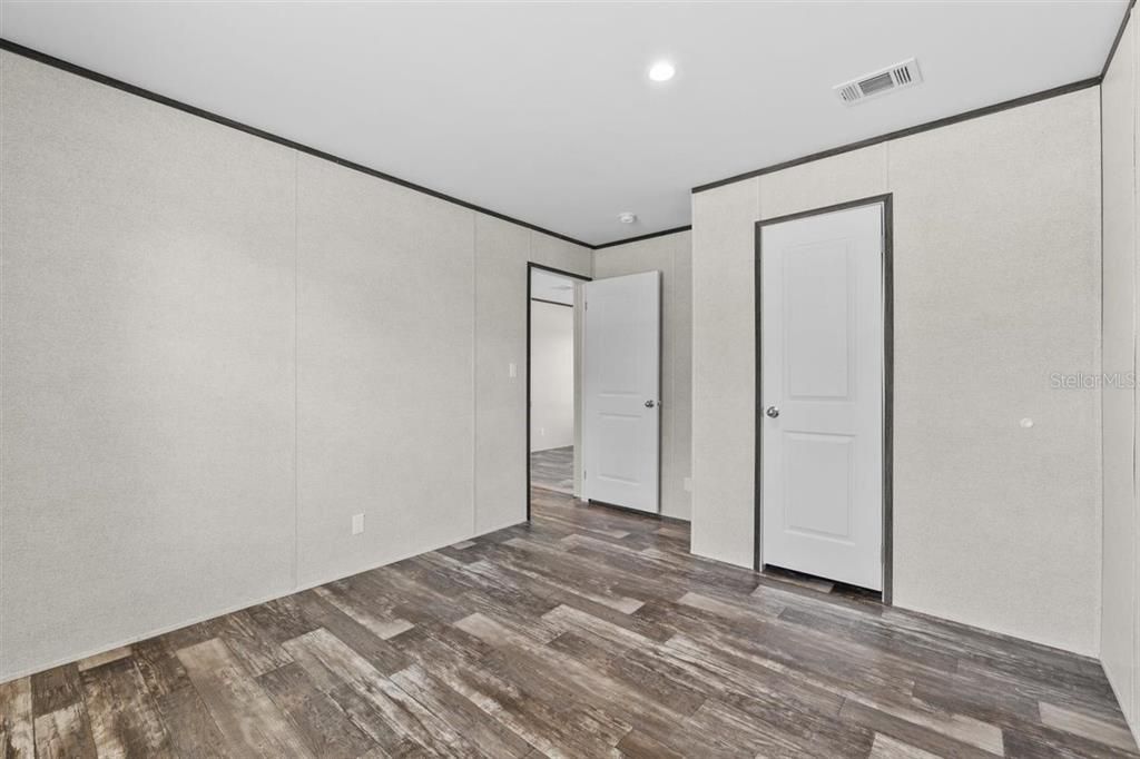 待售: $329,900 (5 贝兹, 2 浴室, 2184 平方英尺)