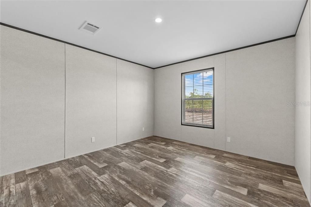 待售: $329,900 (5 贝兹, 2 浴室, 2184 平方英尺)