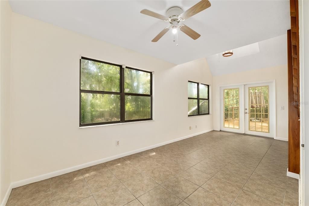 For Sale: $289,900 (3 beds, 2 baths, 1808 Square Feet)