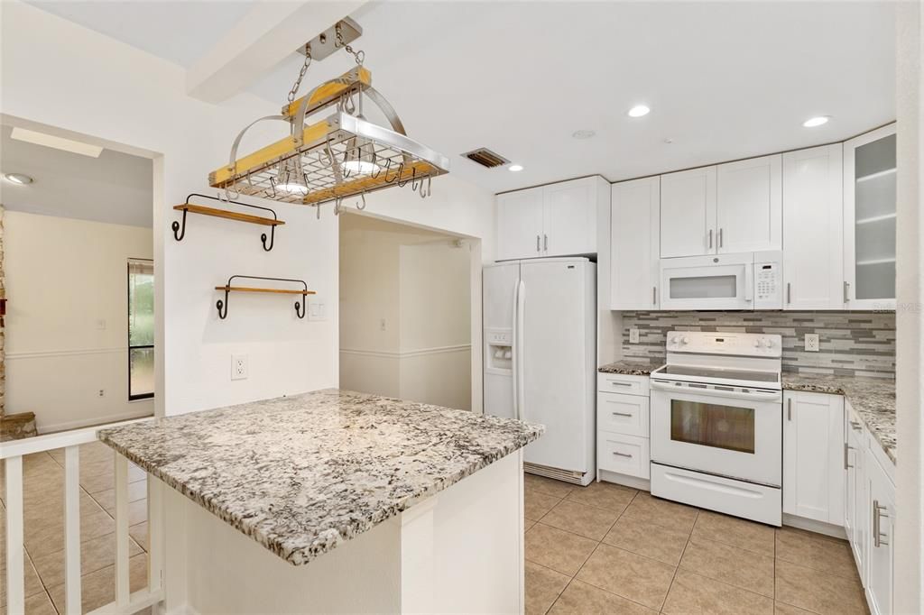 For Sale: $289,900 (3 beds, 2 baths, 1808 Square Feet)