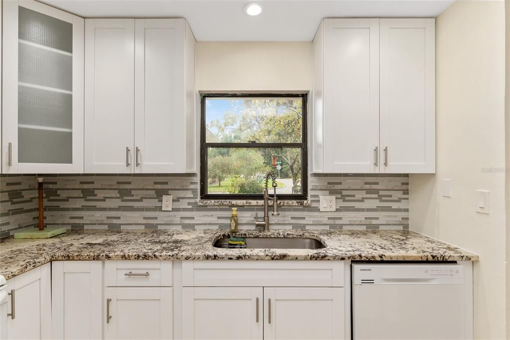 For Sale: $289,900 (3 beds, 2 baths, 1808 Square Feet)