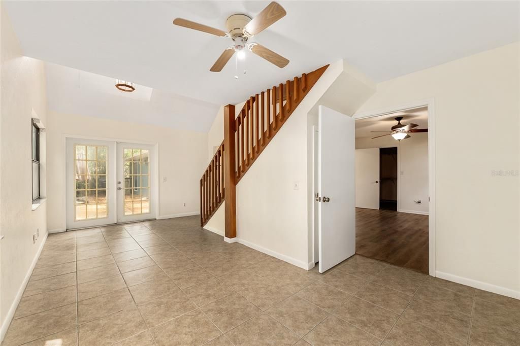 For Sale: $289,900 (3 beds, 2 baths, 1808 Square Feet)