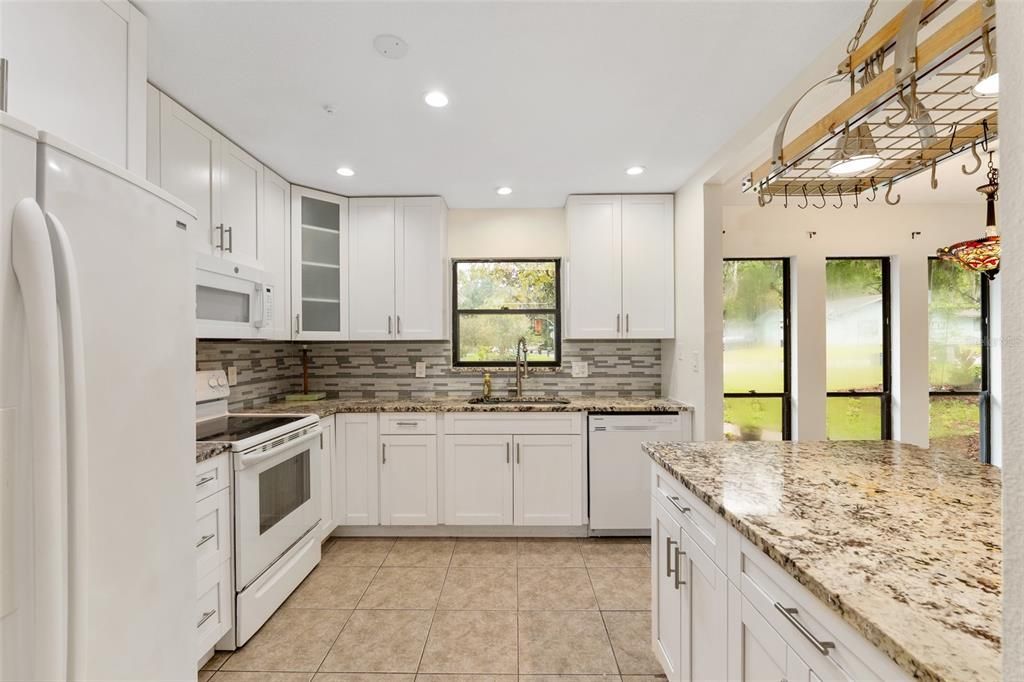 For Sale: $289,900 (3 beds, 2 baths, 1808 Square Feet)