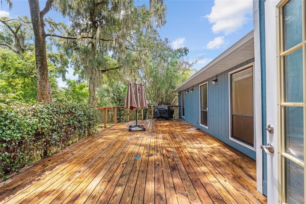 For Sale: $289,900 (3 beds, 2 baths, 1808 Square Feet)