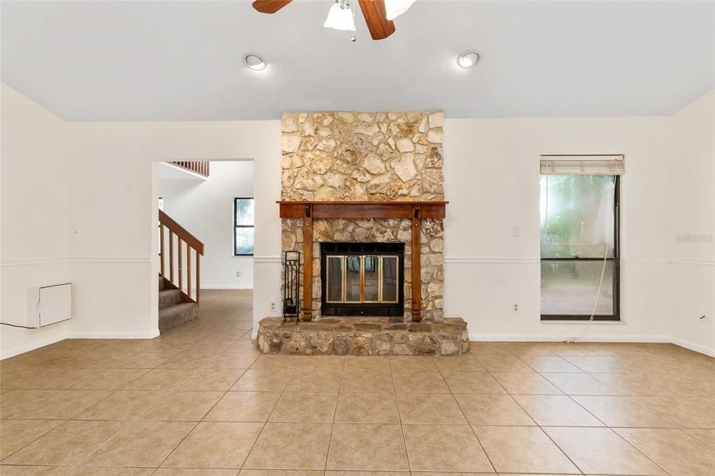 For Sale: $289,900 (3 beds, 2 baths, 1808 Square Feet)