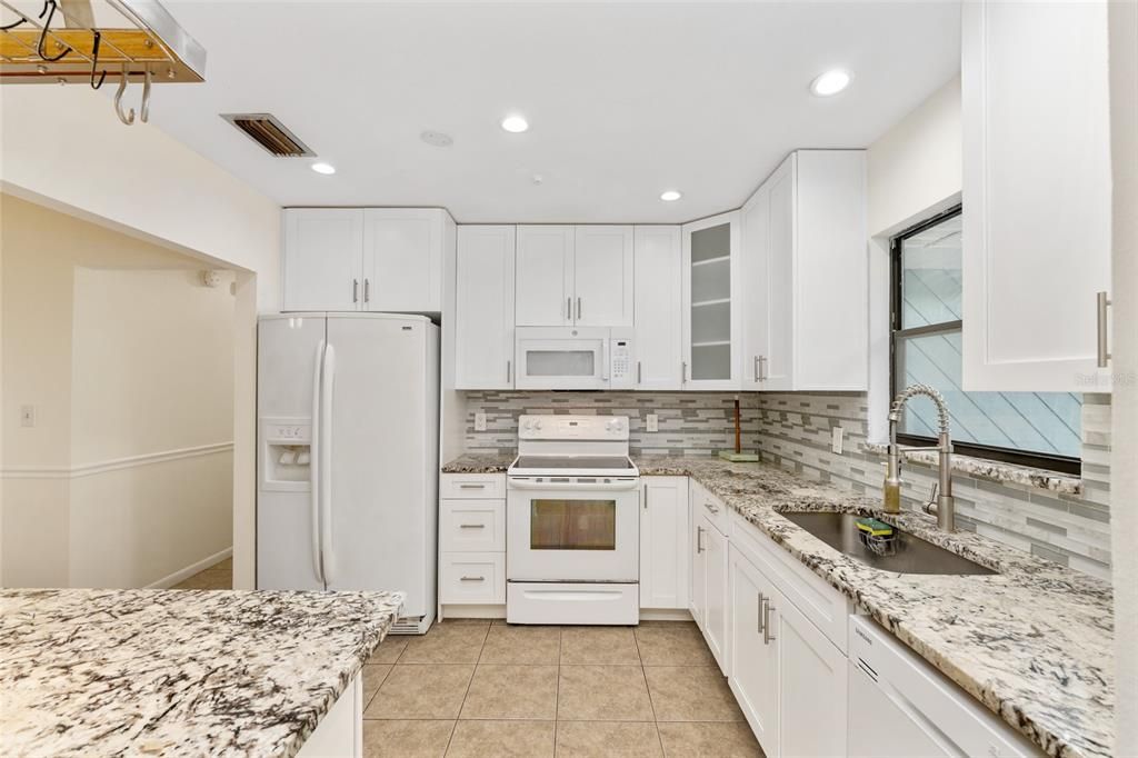 For Sale: $289,900 (3 beds, 2 baths, 1808 Square Feet)