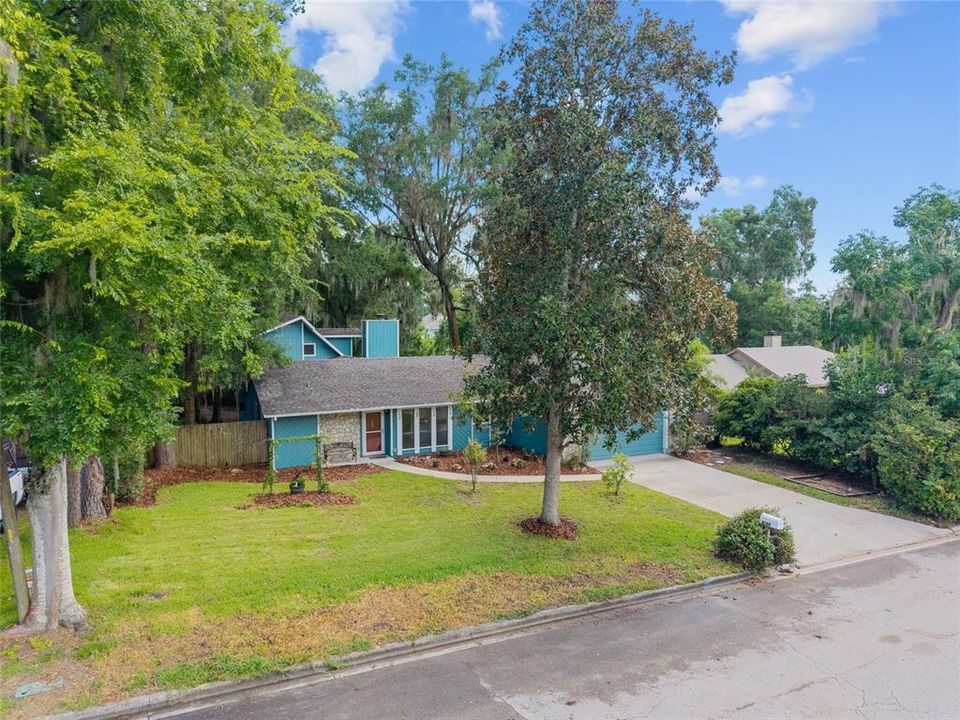 For Sale: $289,900 (3 beds, 2 baths, 1808 Square Feet)