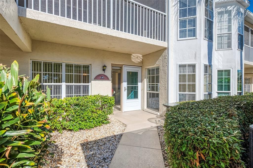 待售: $209,000 (2 贝兹, 2 浴室, 1176 平方英尺)