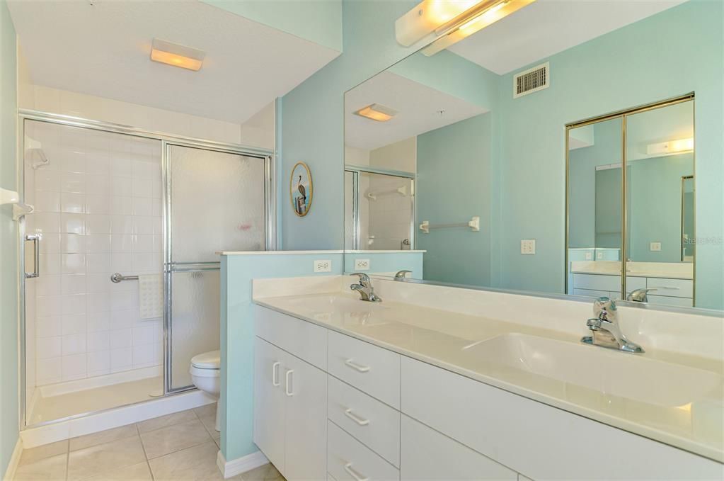 待售: $209,000 (2 贝兹, 2 浴室, 1176 平方英尺)