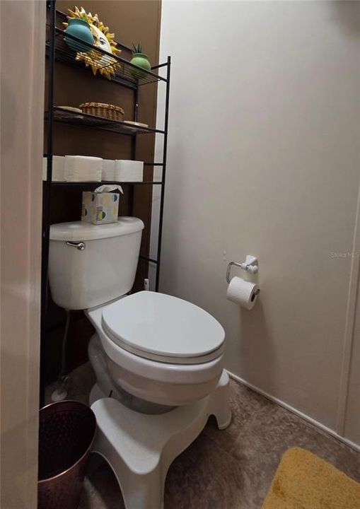 For Sale: $184,900 (2 beds, 2 baths, 1428 Square Feet)