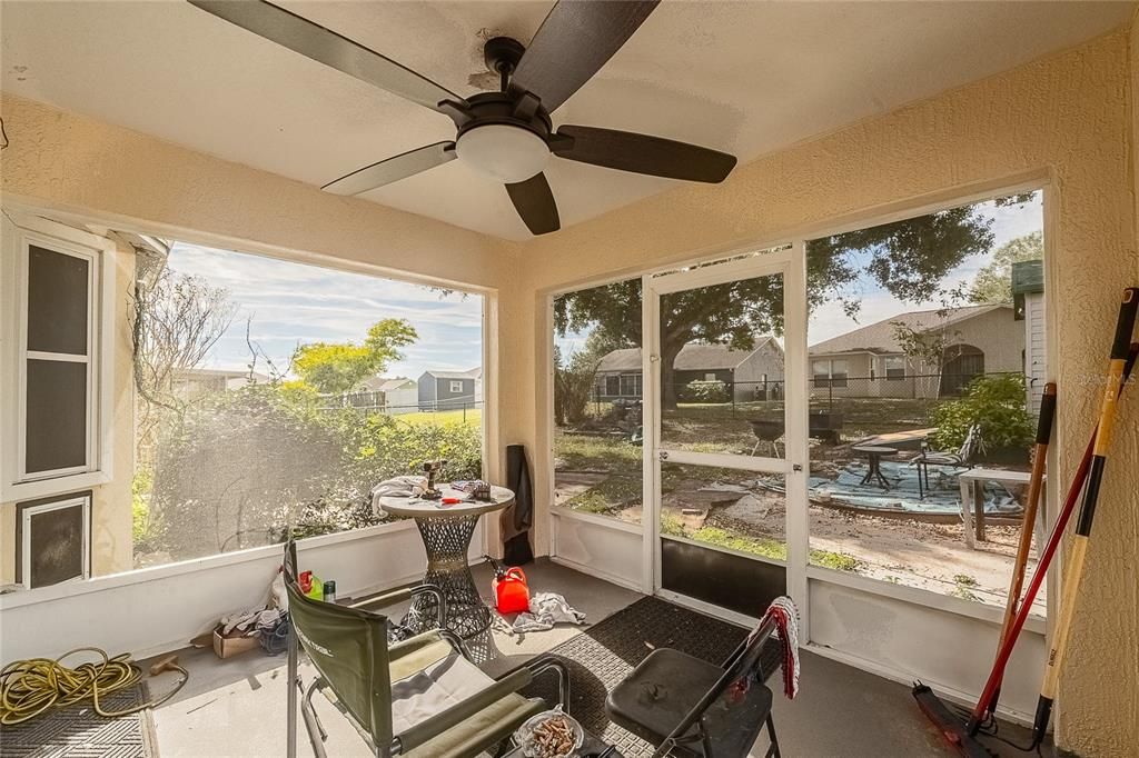 For Sale: $315,000 (3 beds, 2 baths, 1611 Square Feet)