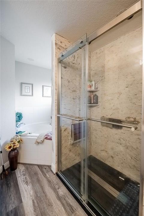 For Sale: $315,000 (3 beds, 2 baths, 1611 Square Feet)