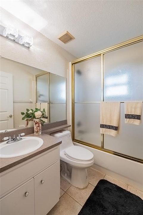 For Sale: $315,000 (3 beds, 2 baths, 1611 Square Feet)