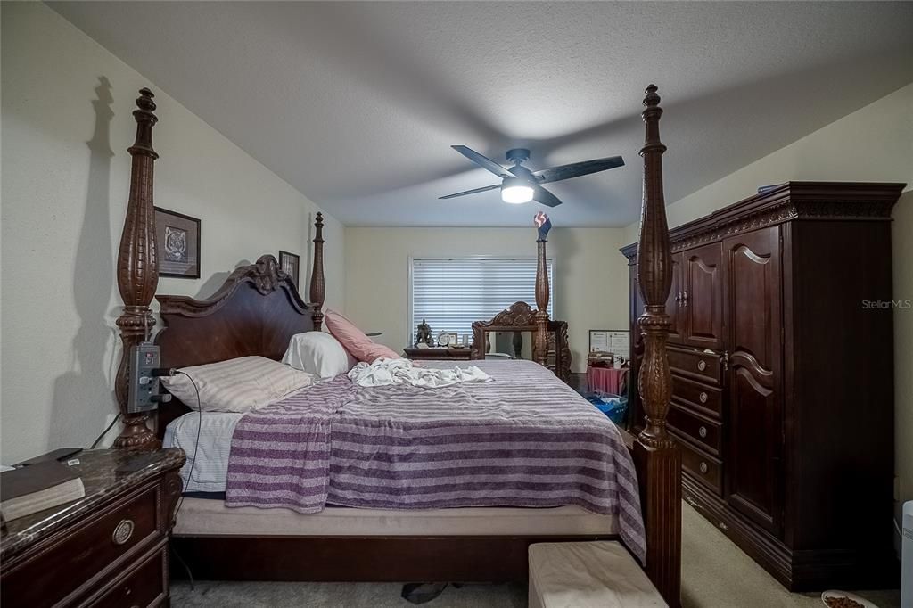 For Sale: $315,000 (3 beds, 2 baths, 1611 Square Feet)