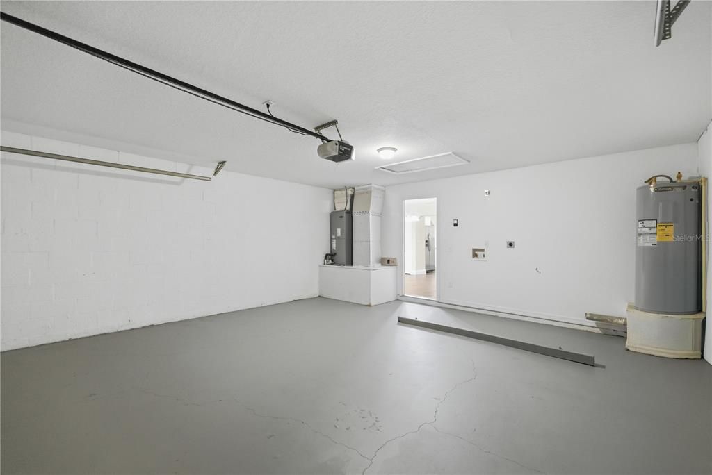 For Sale: $198,800 (3 beds, 2 baths, 1291 Square Feet)