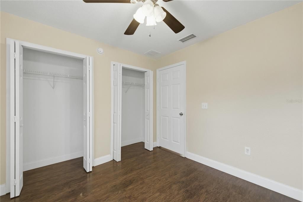 For Sale: $198,800 (3 beds, 2 baths, 1291 Square Feet)