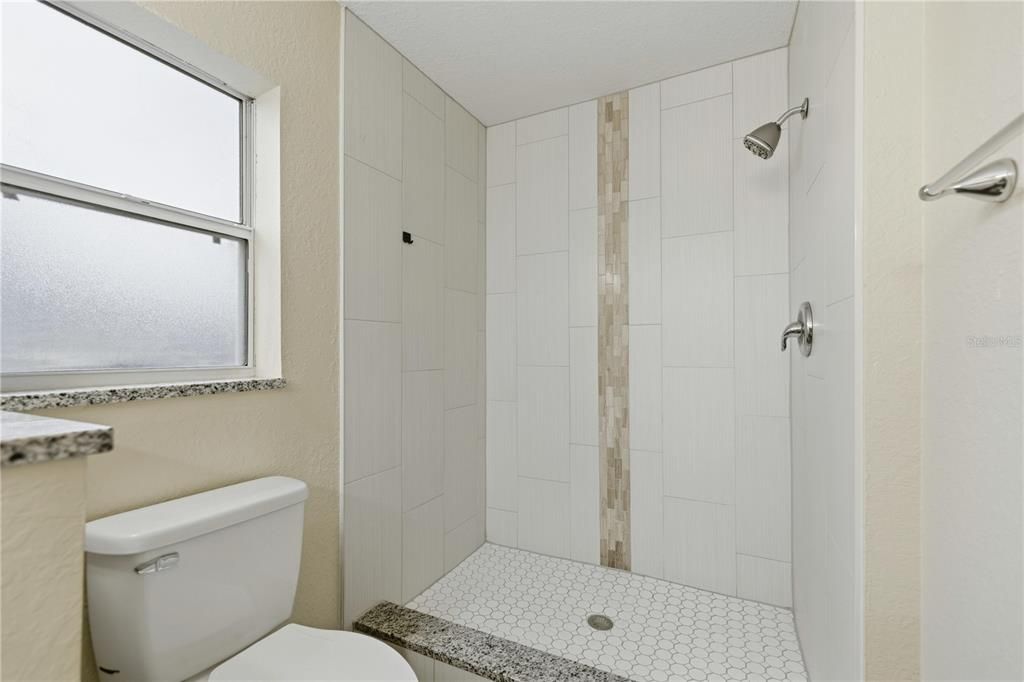 For Sale: $198,800 (3 beds, 2 baths, 1291 Square Feet)