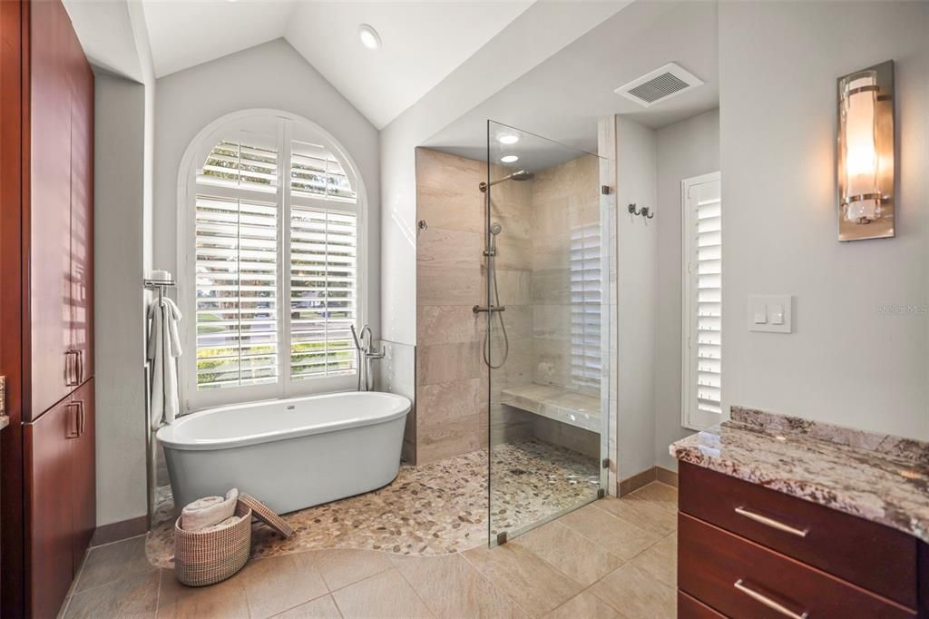 For Sale: $825,000 (3 beds, 2 baths, 2502 Square Feet)