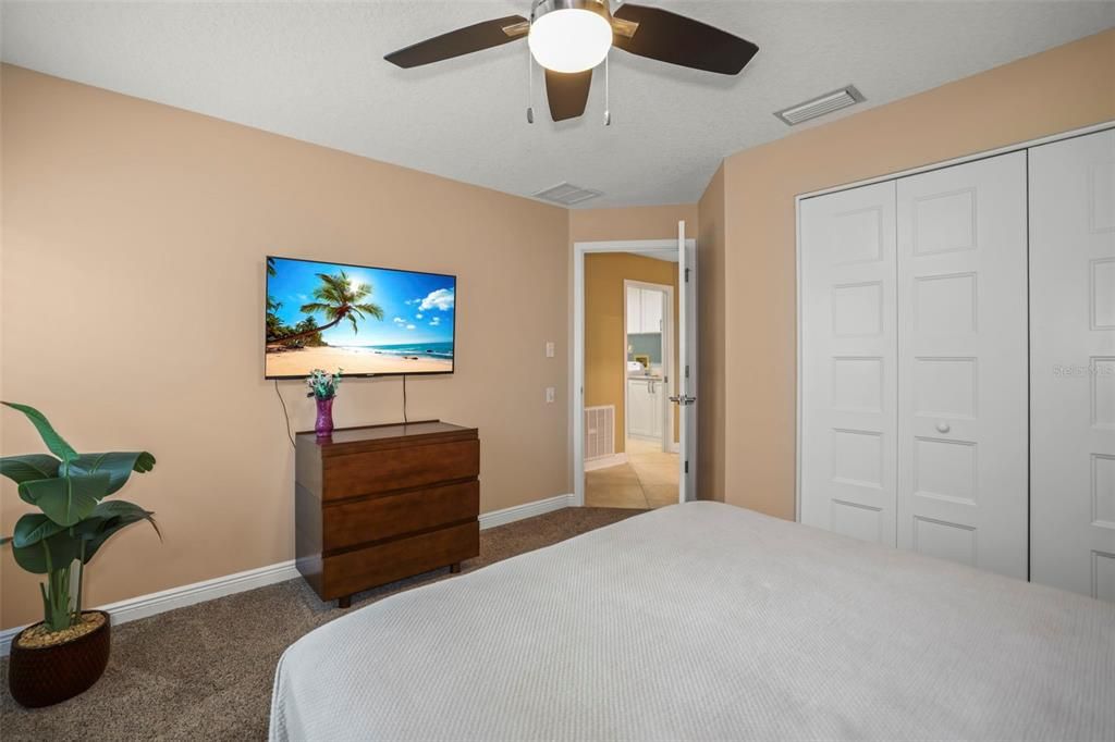 For Sale: $825,000 (3 beds, 2 baths, 2502 Square Feet)