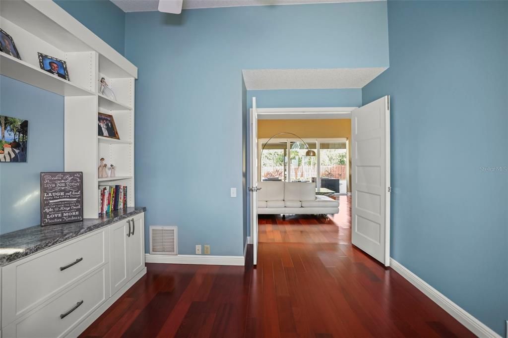 For Sale: $825,000 (3 beds, 2 baths, 2502 Square Feet)