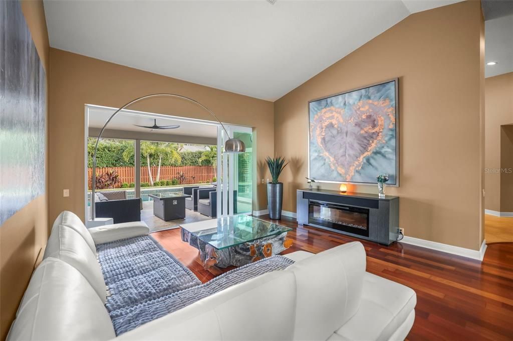 For Sale: $825,000 (3 beds, 2 baths, 2502 Square Feet)