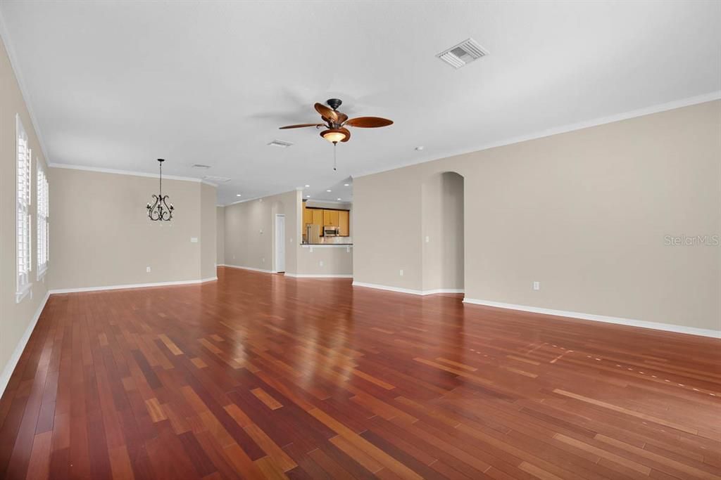 For Rent: $2,750 (3 beds, 2 baths, 2128 Square Feet)