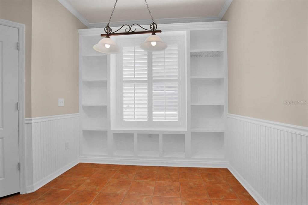 For Rent: $2,750 (3 beds, 2 baths, 2128 Square Feet)