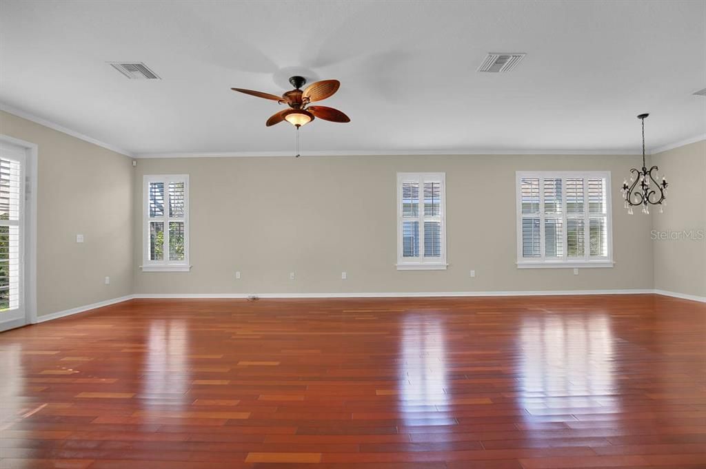 For Rent: $2,750 (3 beds, 2 baths, 2128 Square Feet)