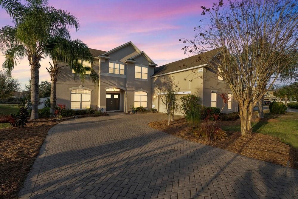 For Sale: $665,000 (5 beds, 4 baths, 4094 Square Feet)