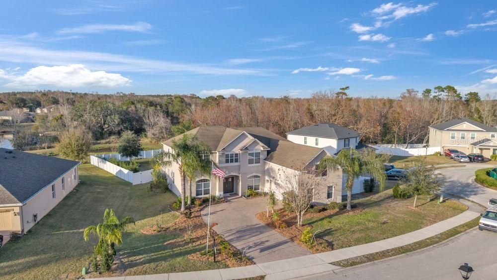 For Sale: $665,000 (5 beds, 4 baths, 4094 Square Feet)