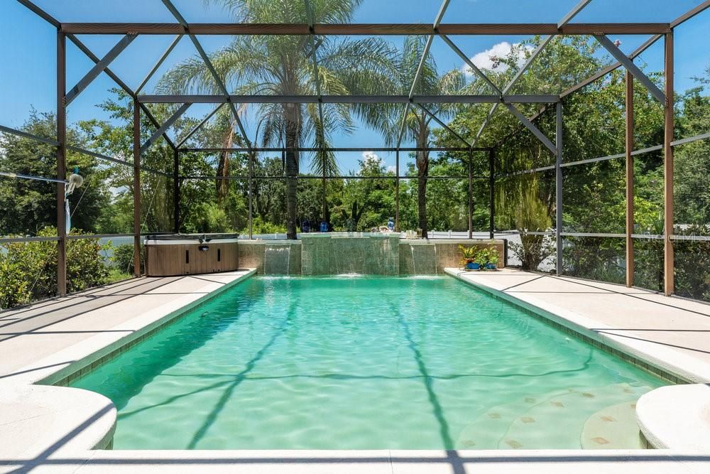 For Sale: $665,000 (5 beds, 4 baths, 4094 Square Feet)