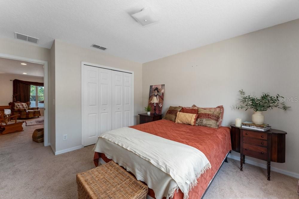 For Sale: $665,000 (5 beds, 4 baths, 4094 Square Feet)