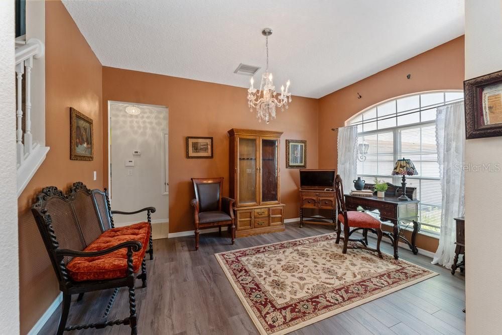 For Sale: $665,000 (5 beds, 4 baths, 4094 Square Feet)